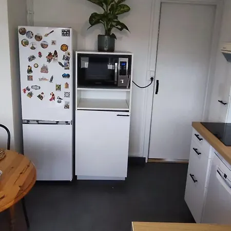 F3-50m From Trottel - Wifi - Air Conditioning アパート *